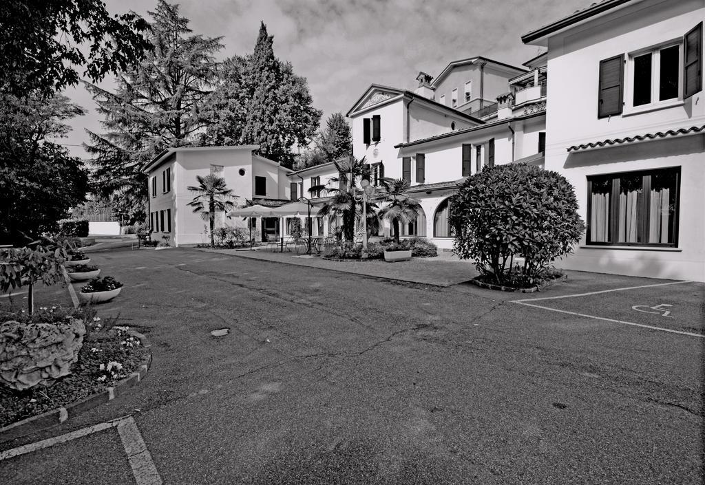 Hotel Ristorante La Grotta Castiglione Delle Stiviere Extérieur photo