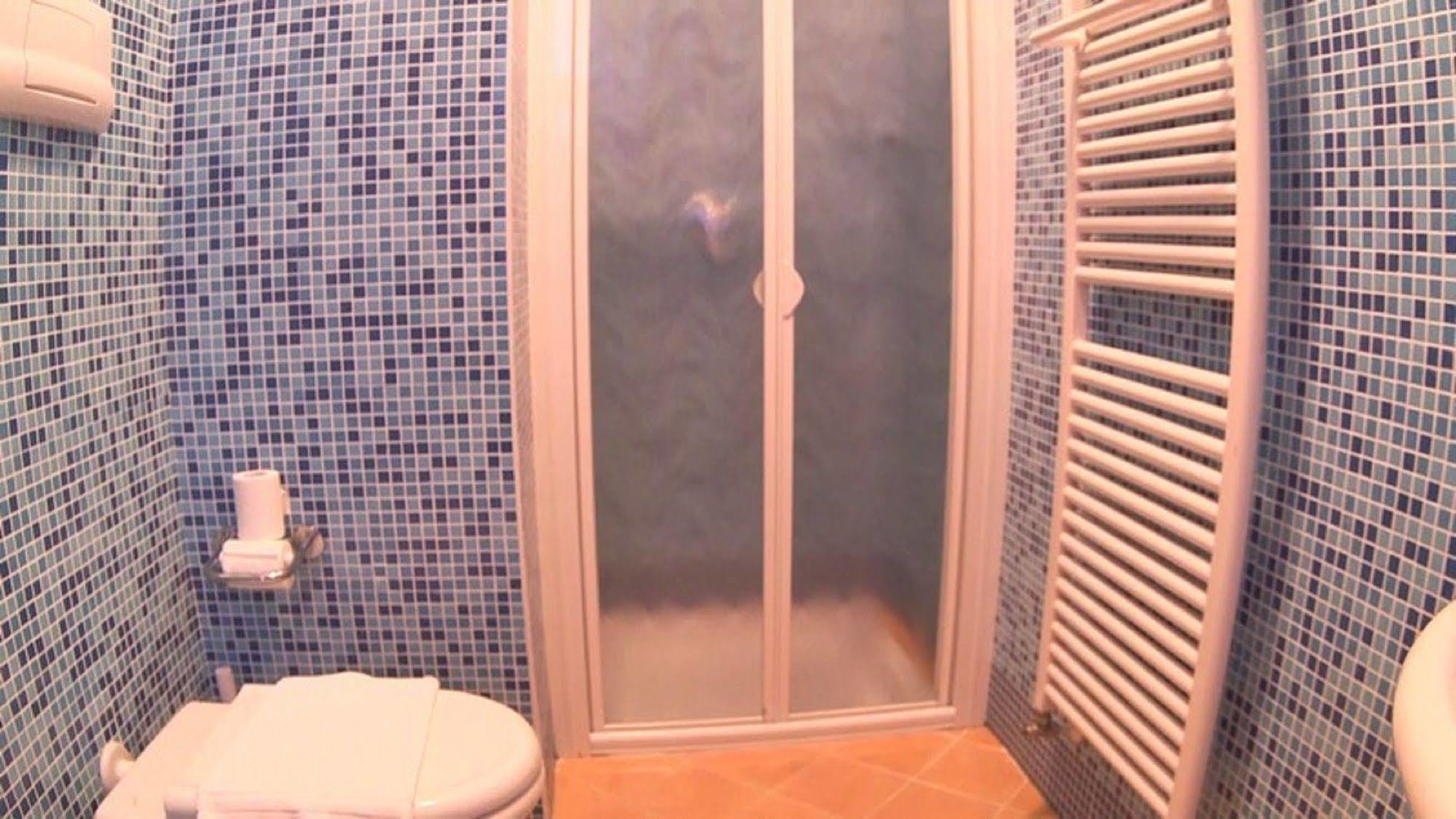 Hotel Ristorante La Grotta Castiglione Delle Stiviere Extérieur photo