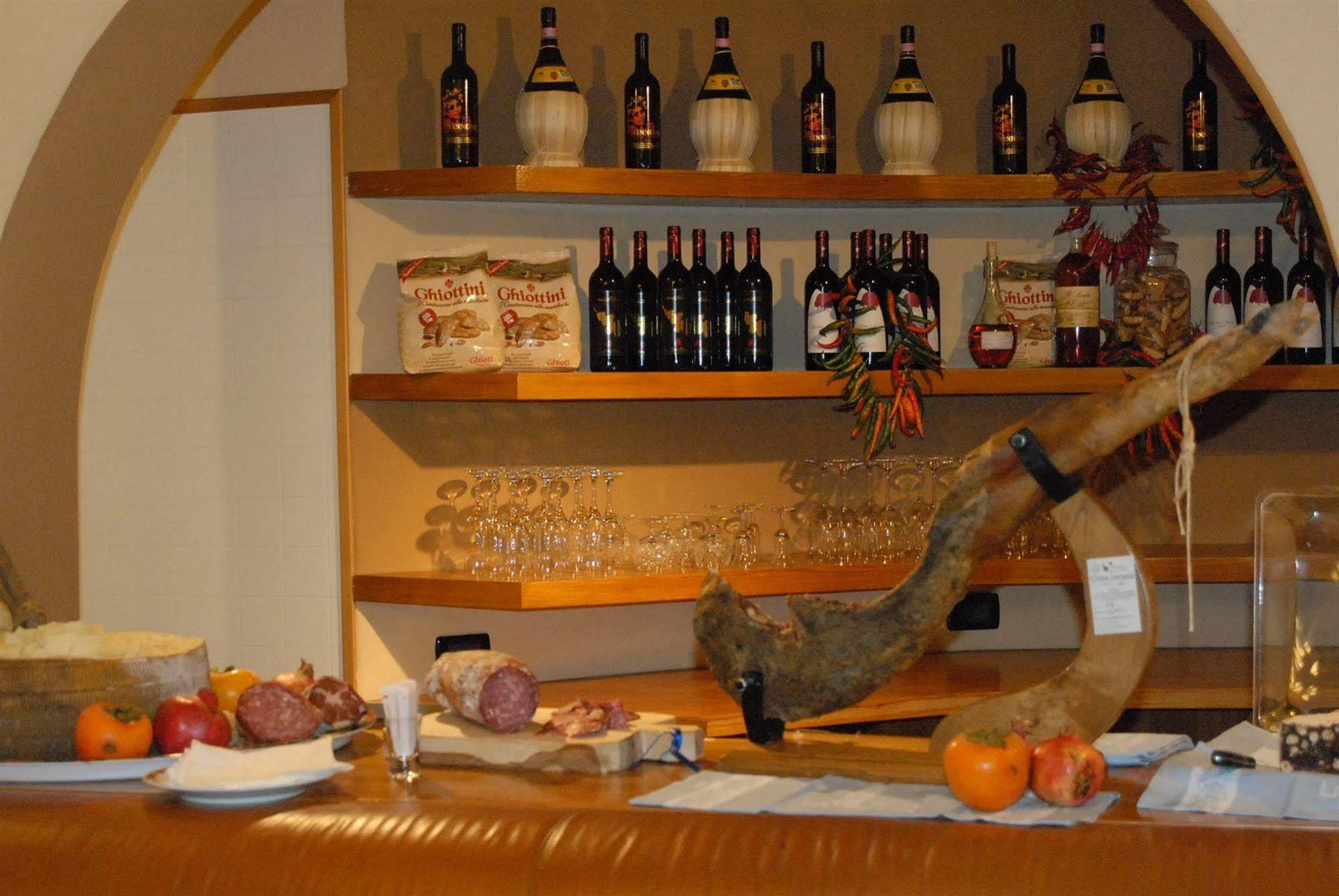 Hotel Ristorante La Grotta Castiglione Delle Stiviere Extérieur photo