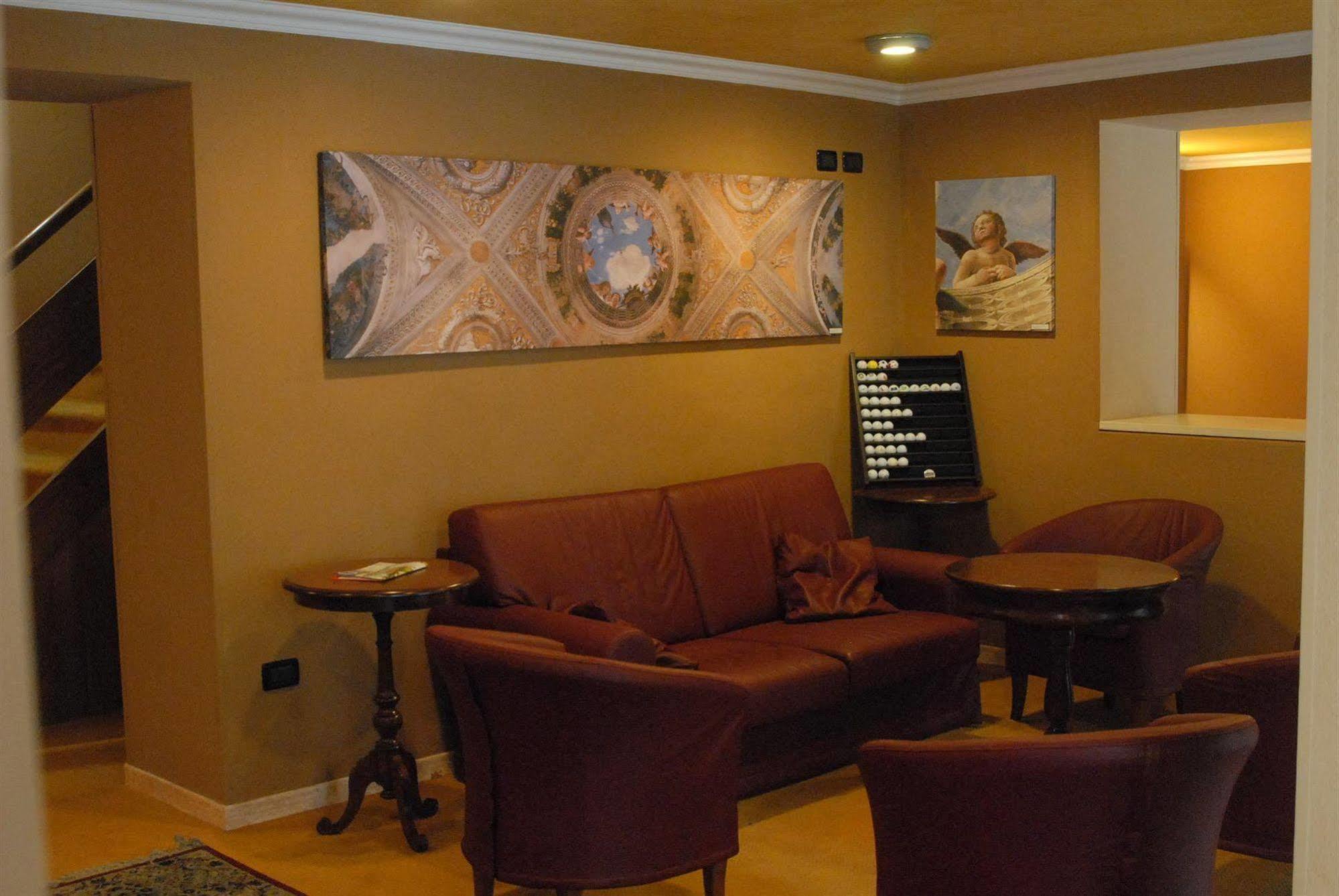 Hotel Ristorante La Grotta Castiglione Delle Stiviere Extérieur photo